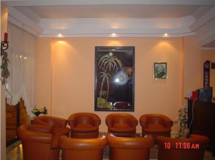 Akerdem Hotel Кушадасъ Екстериор снимка