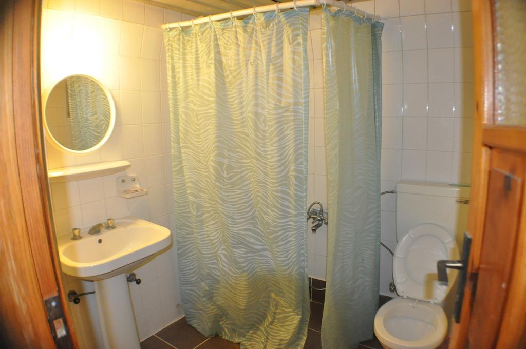 Akerdem Hotel Кушадасъ Екстериор снимка