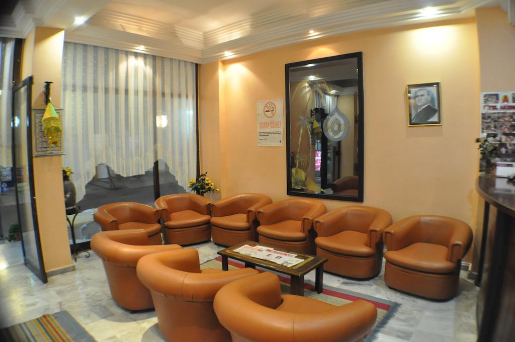 Akerdem Hotel Кушадасъ Екстериор снимка